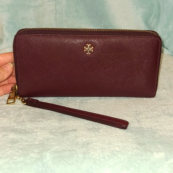Tory Burch Long Wallet - Picture 1 of 14